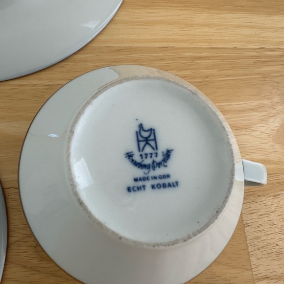 Hennsberg 1777 Echt Kobalt GDR Blue Gold Tea Cup Saucer Plate - Picture 7 of 8